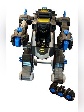 DC Comics Batman Batbot Xtreme RC Transforming Vehicle with Batman Figure